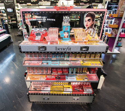 This Brow Transformation End Cap display presents the entire Benefit’s Brow Collection to shoppers at Ulta Beauty