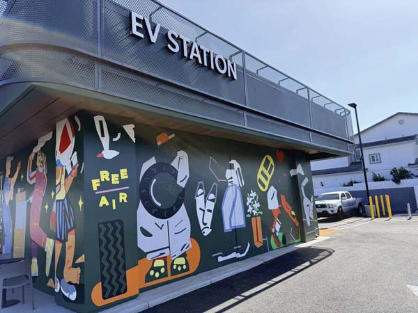 Starbucks E-Station Opens Starbucks E-Station Opens